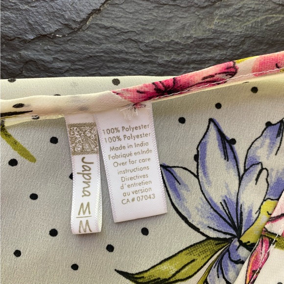 Japna amazing floral top - Picture 8 of 13